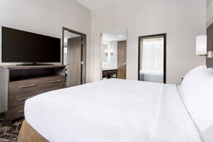 Room 10 of 54
